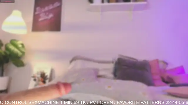 Jade-Naughty Chat XXX in diretta