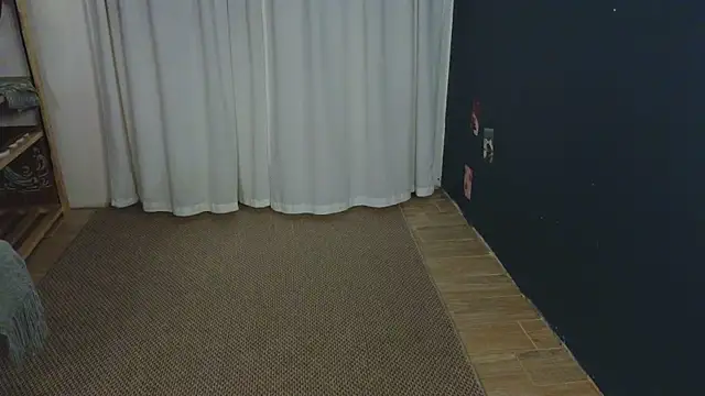 laracroftmansion Show Webcam