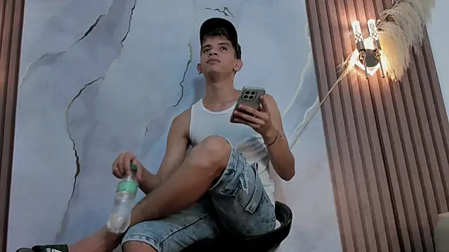 XXX chat uživo modela Ethanhot_os