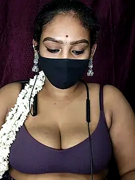 Živý XXX chat Tamil_Crazy_Queen