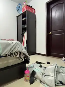 แชท XXX สดของ Amelie-RedHoney