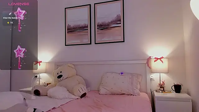 diana_nier Show Webcam