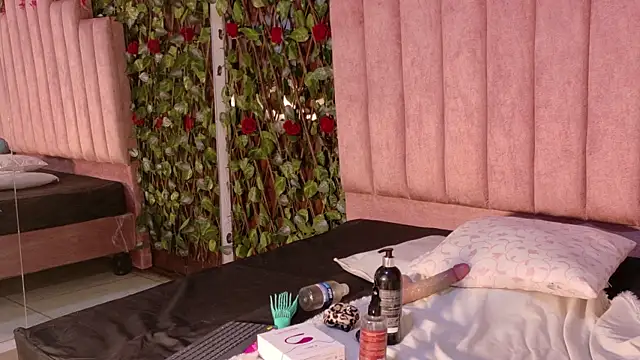 MiaJanss Live XXX-Chat