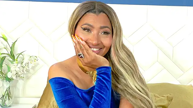 Chatroom XXX en direct de Kiara_Parker_