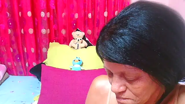 XXX chat uživo modela SLUTTYROXY