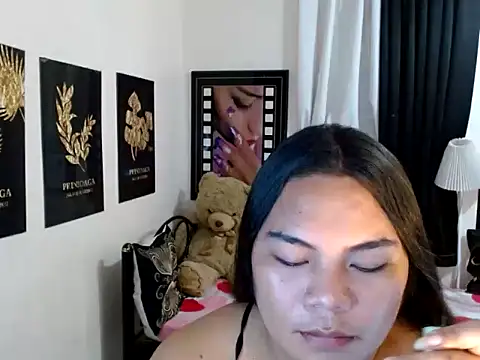 Show Webcam de TSbrianaHugeCock