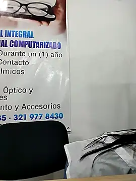 _Dr-Luna_1 Show Webcam