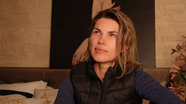 FeliciaKrige Chat XXX live