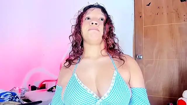 แชท XXX สดของ Emily_Coper18