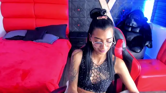 Czat XXX na żywo – KarlaSlutSkinny__