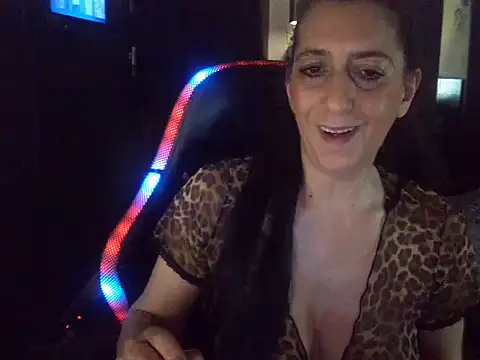 la-fee-pas-chier's Live XXX Chat