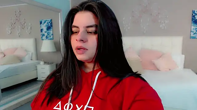 _Maddison_Ivanova_ Show in webcam