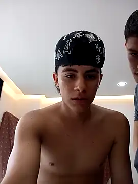 Pokazy przed kamerką – Bxby-young