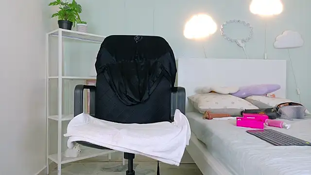 SeleneGibson__'s Live XXX Chat