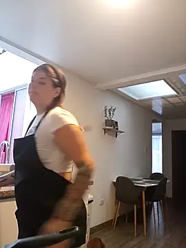 Fernandar2025のライブXXXチャット