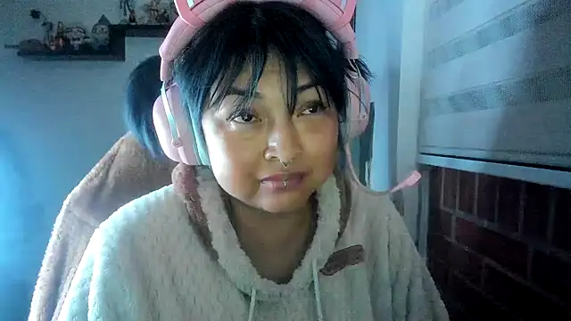 Shaddycute_ লাইভ XXX চ্যাট