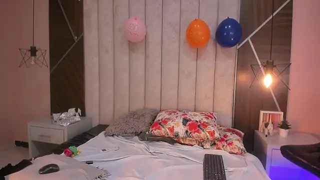 CAROLYNFOSTERn Webbikameraesitys