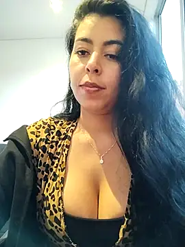 Chat XXX en directo de Luianna