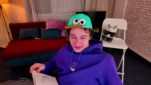 KevinStrike: вебкам-шоу