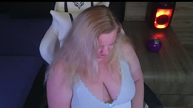 Chat +18 de MolligSpielle ao vivo