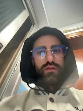 Paapii1098 Adlı Modelin Canlı XXX Sohbeti