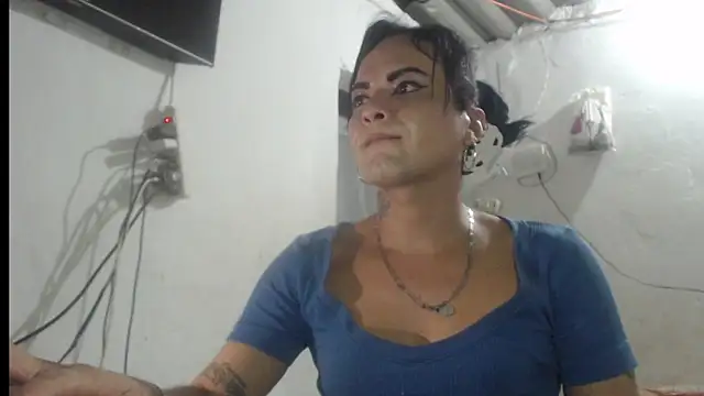 Онлайн чат XXX Analiasmith89