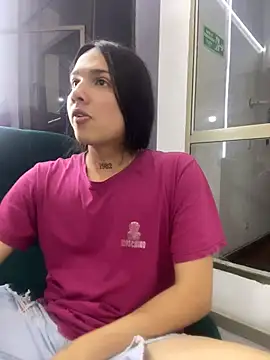 XXX chat uživo modela Almaazz