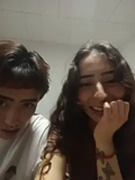 AlexxaAndRileyy Webcam show