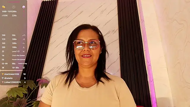 EmillyLim Chat XXX in diretta