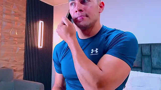 Chatroom XXX en direct de FelipeAndMarcello3