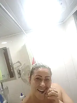 maynor_1998's Live XXX Chat