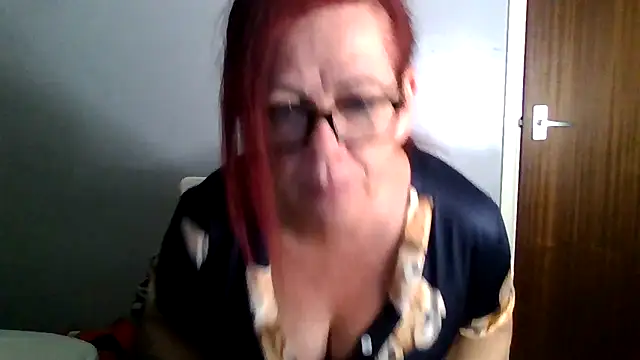 Forbidden-Irish-x Show Webcam