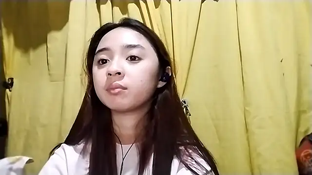 LenoraLacassagne Pertunjukan Webcam