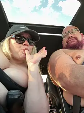 PiggyRoseのライブXXXチャット