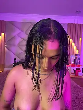 coraline_vera Chat XXX in diretta