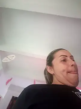 maynor_1998's Live XXX Chat