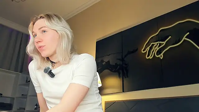 Онлайн чат XXX DianeHonnette