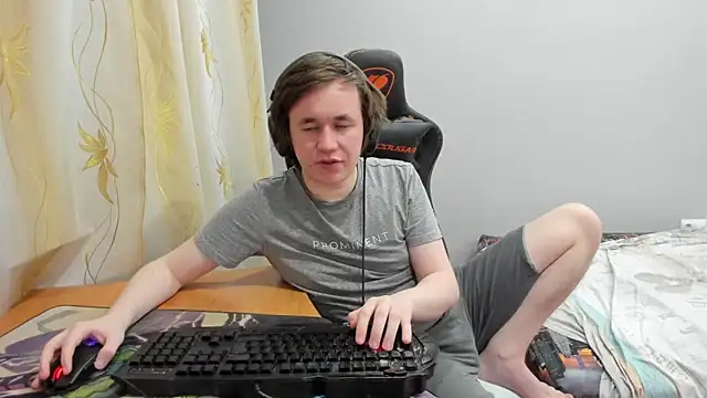 iliaskrislove 网络视讯表演