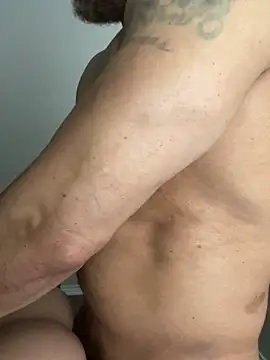 Fathero1time élő XXX-chatje