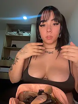 XXX chat uživo modela Encore_Angel