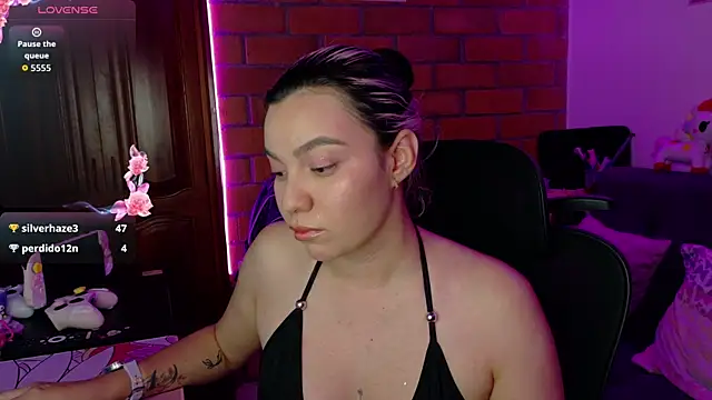 Haru1_ Chat XXX in diretta