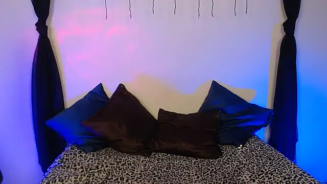 Agatha_Tenebris' Live XXX Chat