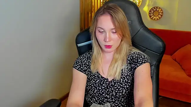 ElaraVoltage 现场XXX聊天