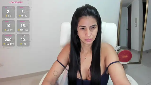 XXX chat uživo modela renata_t_