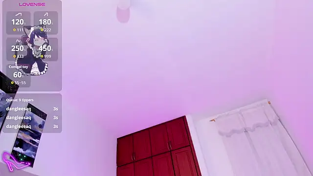 Pokazy przed kamerką – valkyria_x