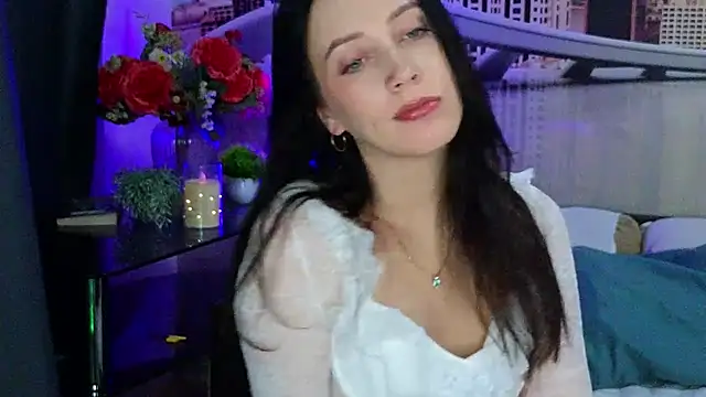 MonicaSweetx 即時 XXX 聊天