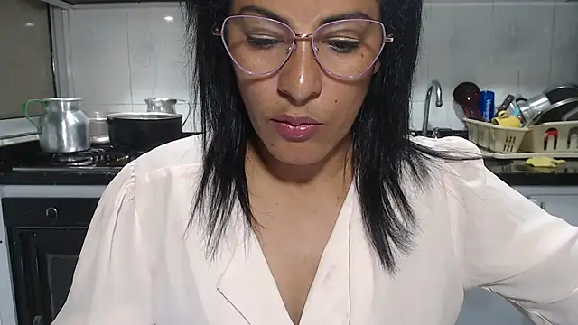 kateleyagrey's Live XXX Chat