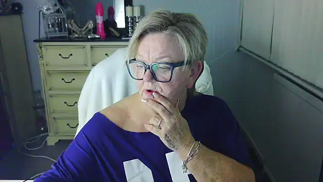 Chatroom XXX en direct de BridgetBlueEyes