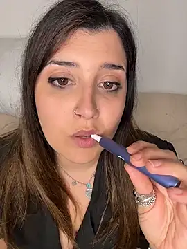 Novababy18 Pertunjukan Webcam