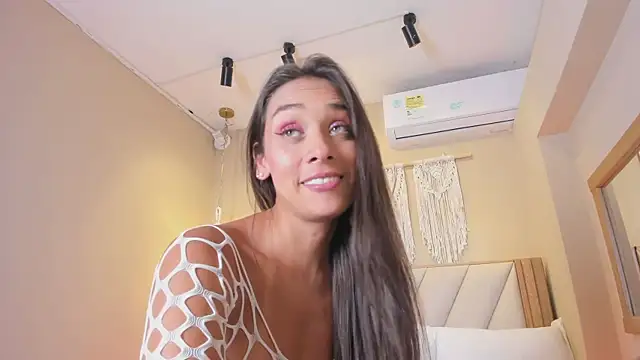 Chat +18 de NahimiThompson ao vivo